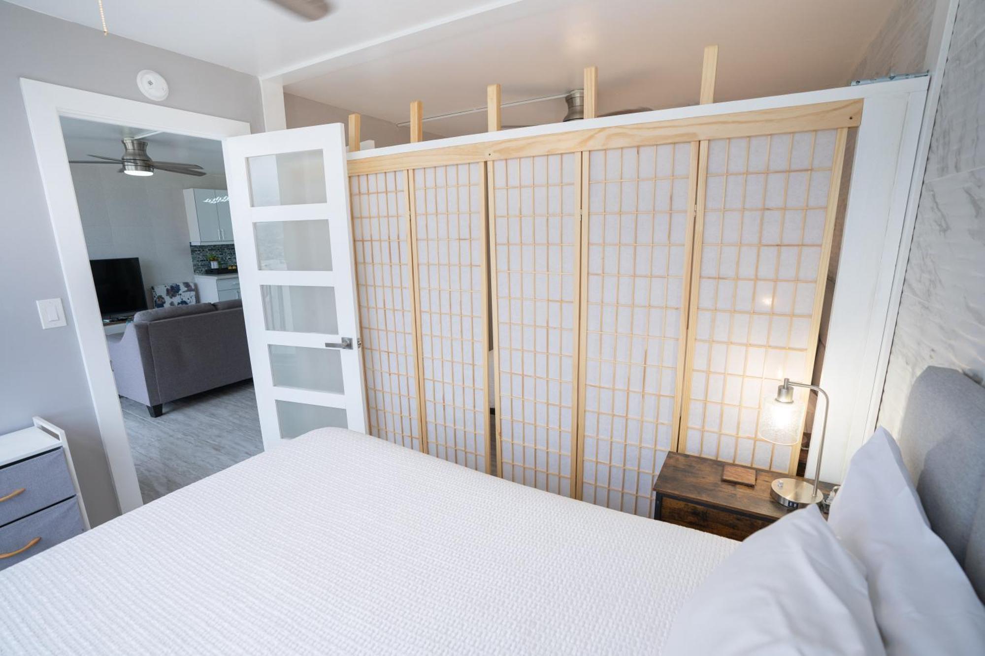 Sunrise Serenity On The 30th Floor - Modern Waikiki Escape With Views And Free Parking *