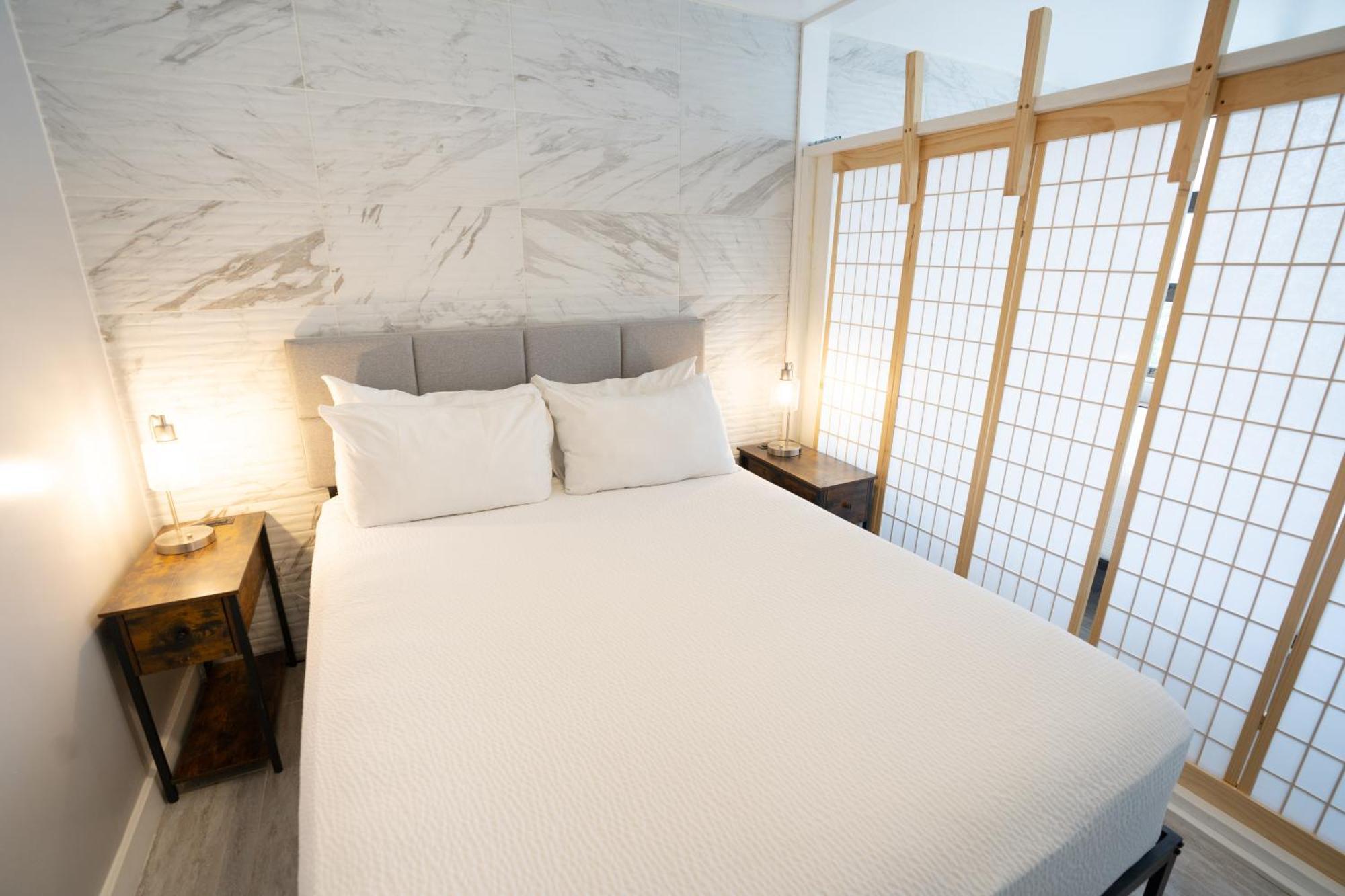 Sunrise Serenity On The 30th Floor - Modern Waikiki Escape With Views And Free Parking * Honolulu